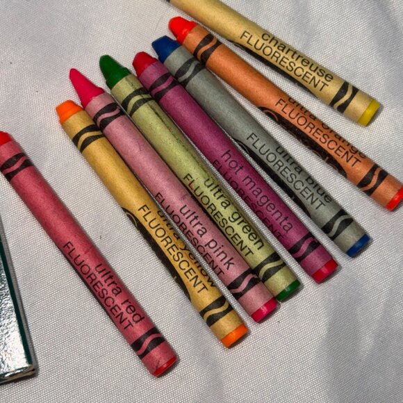 Crayola Crayon Fluorescent 8 Count Vintage No. 8F - Picture 4 of 10
